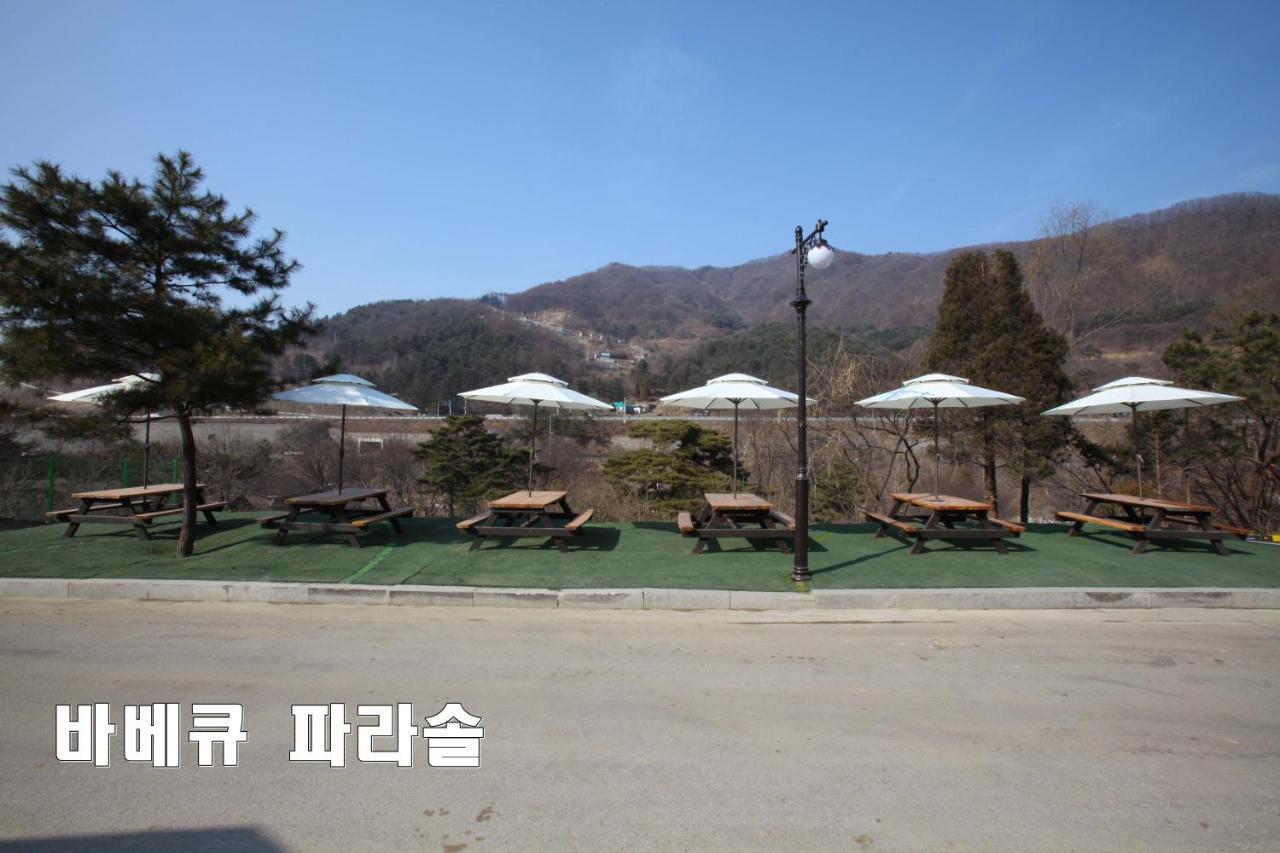 Cheongpyeong Family Hotel Gapyeong Exterior photo