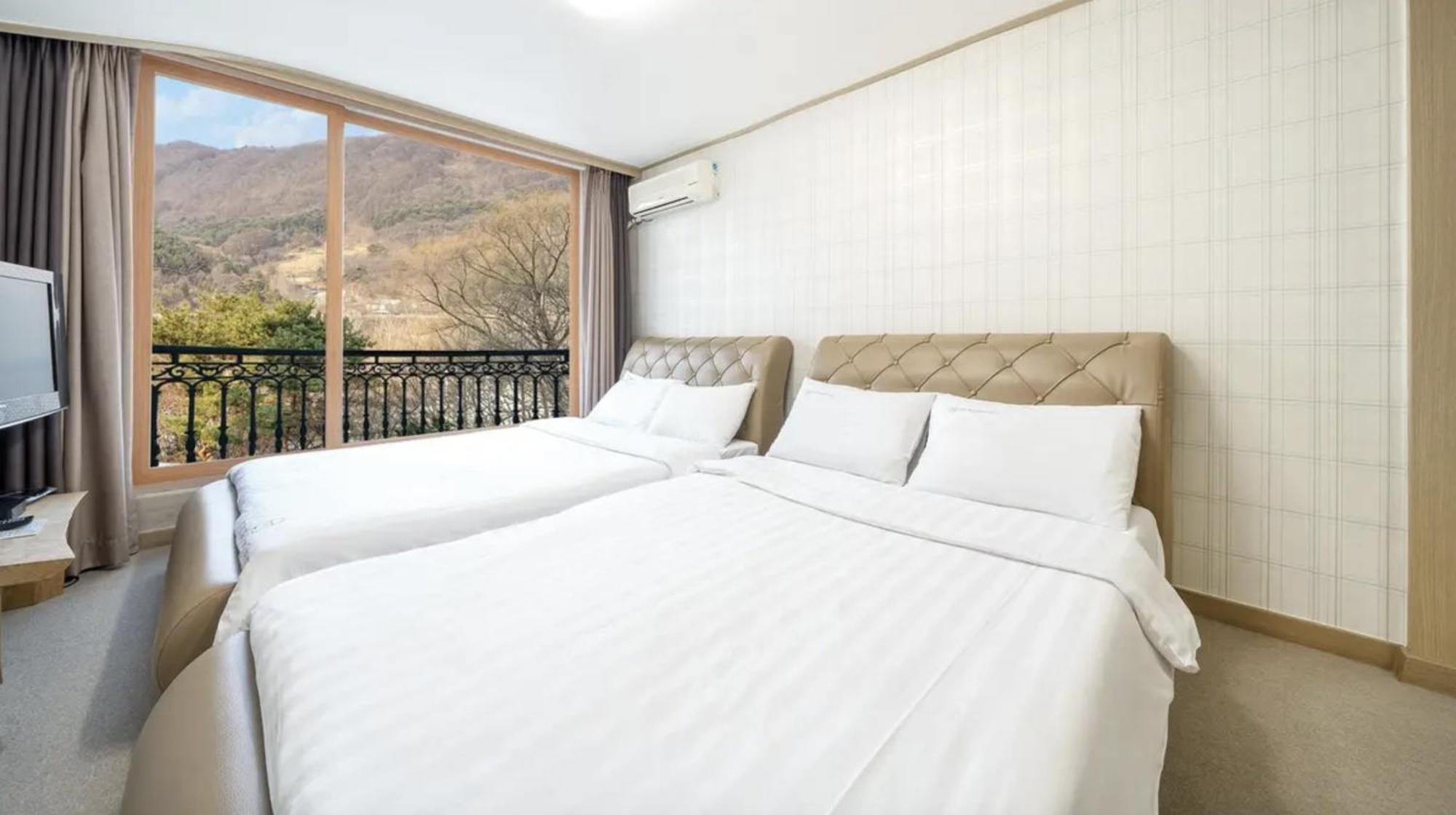 Cheongpyeong Family Hotel Gapyeong Exterior photo