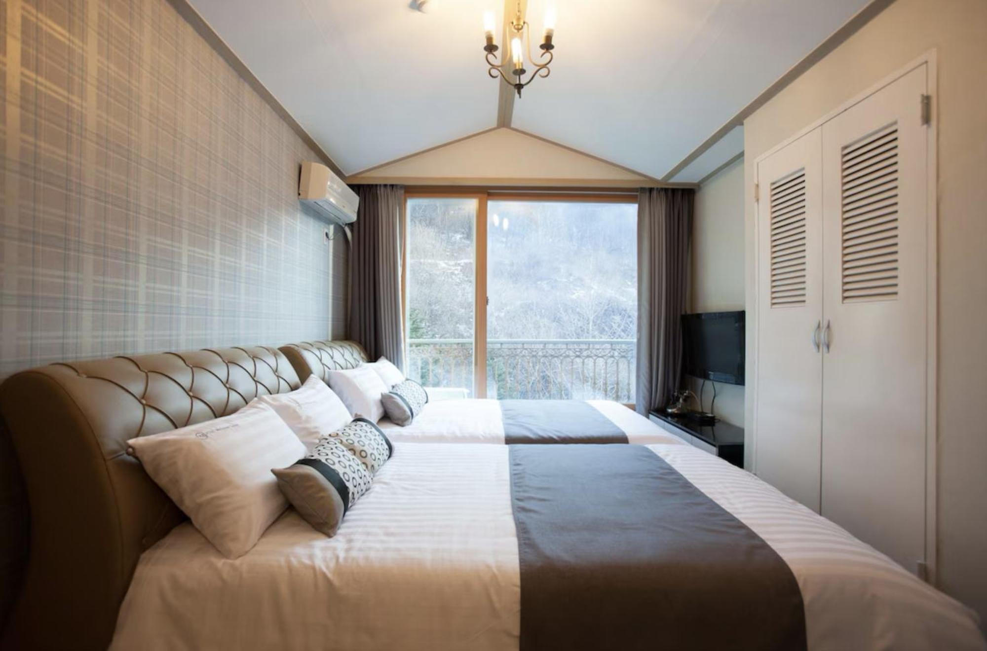 Cheongpyeong Family Hotel Gapyeong Exterior photo